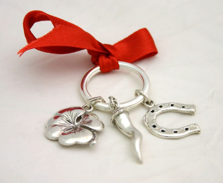 Portachiavi In Argento Con Amuleti Portafortuna Argenteria Dabbene 
